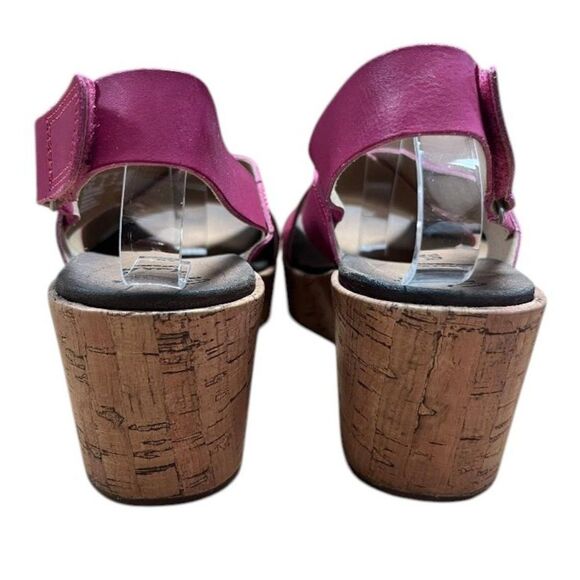 CLARKS Stasha Hale4 Criss Cross Slingback Wedge Shoes in Fuscia Hot Pink Sz 9M - Picture 4 of 7